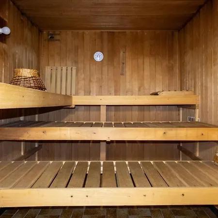 Group For 20 Guests & Sauna Prázdninový dům