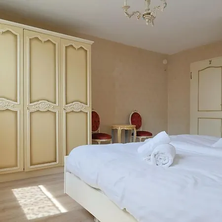 Group For 20 Guests & Sauna Prázdninový dům *