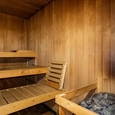 Groepsverblijf Aquarium - Voor 20 Met Sauna In * מונשאו
